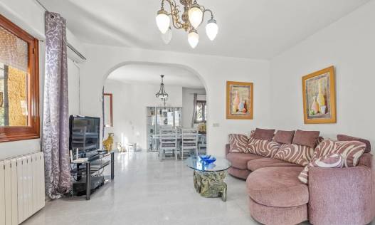 Bestaand - Villa - Villamartín - Res. Las Filipinas