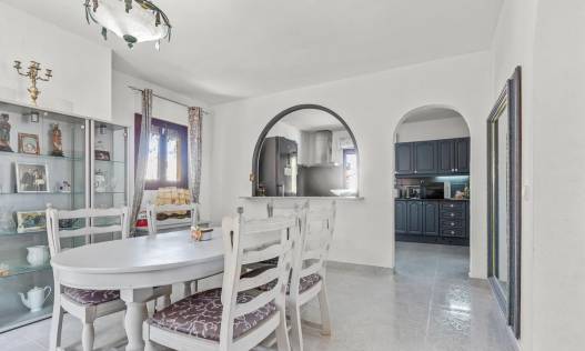 Bestaand - Villa - Villamartín - Res. Las Filipinas