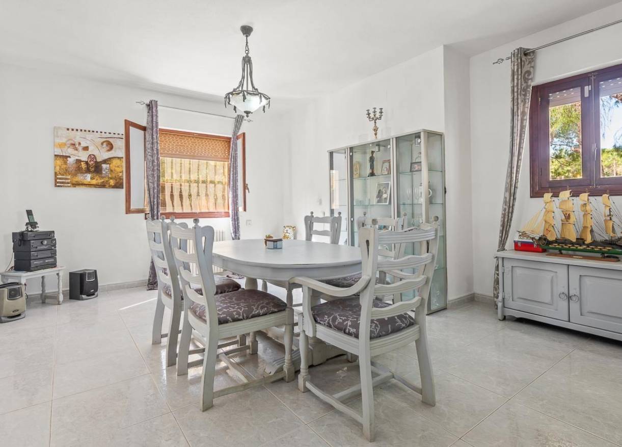 Bestaand - Villa - Villamartín - Res. Las Filipinas
