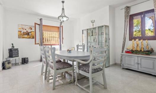 Bestaand - Villa - Villamartín - Res. Las Filipinas