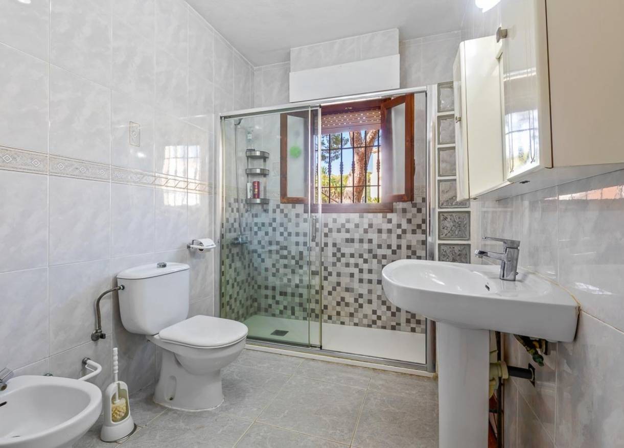 Bestaand - Villa - Villamartín - Res. Las Filipinas