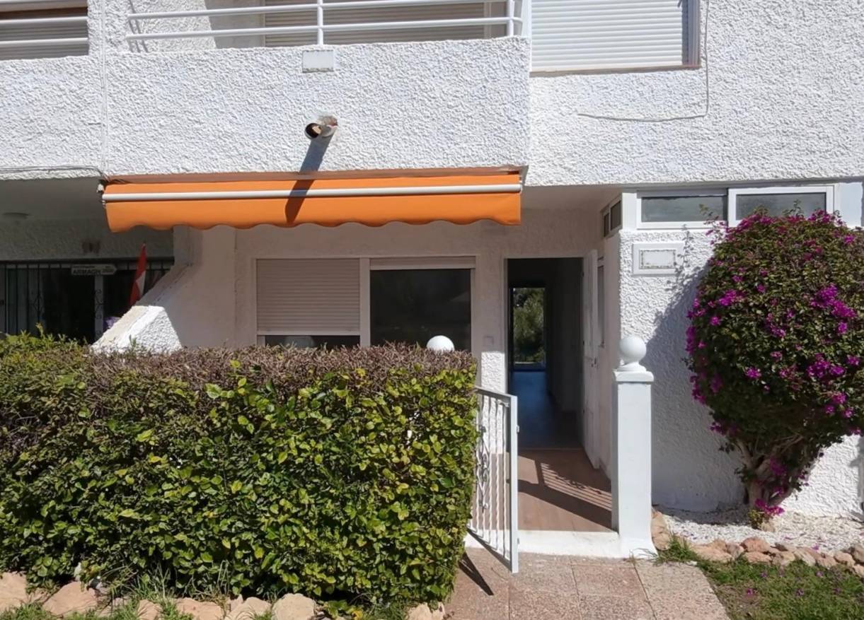 Bestaand - Townhouse / Semi-detached - Orihuela Costa - Villamartín-Las Filipinas