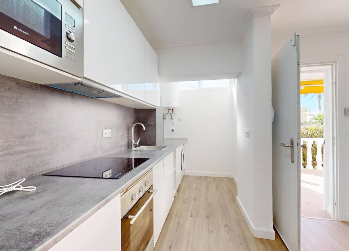 Bestaand - Townhouse / Semi-detached - Orihuela Costa - Villamartín-Las Filipinas