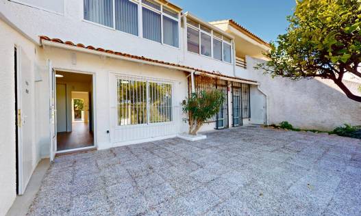 Bestaand - Townhouse / Semi-detached - Orihuela Costa - Villamartín-Las Filipinas
