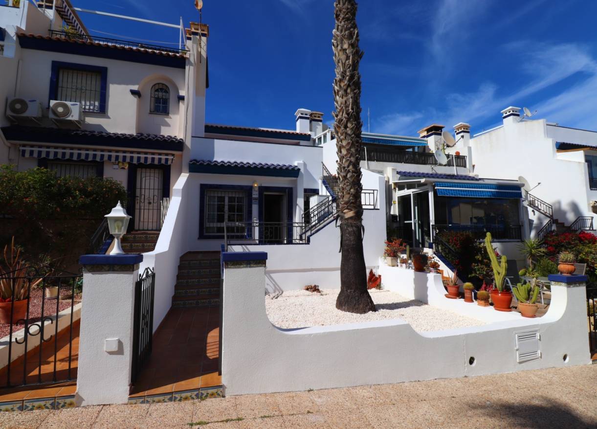 Bestaand - Townhouse / Semi-detached - Orihuela Costa - Villamartin