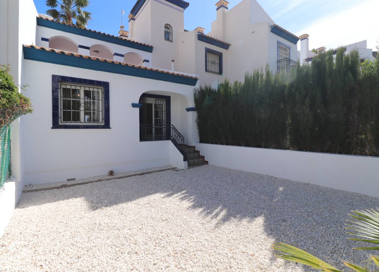 Bestaand - Townhouse / Semi-detached - Orihuela Costa - Villamartin