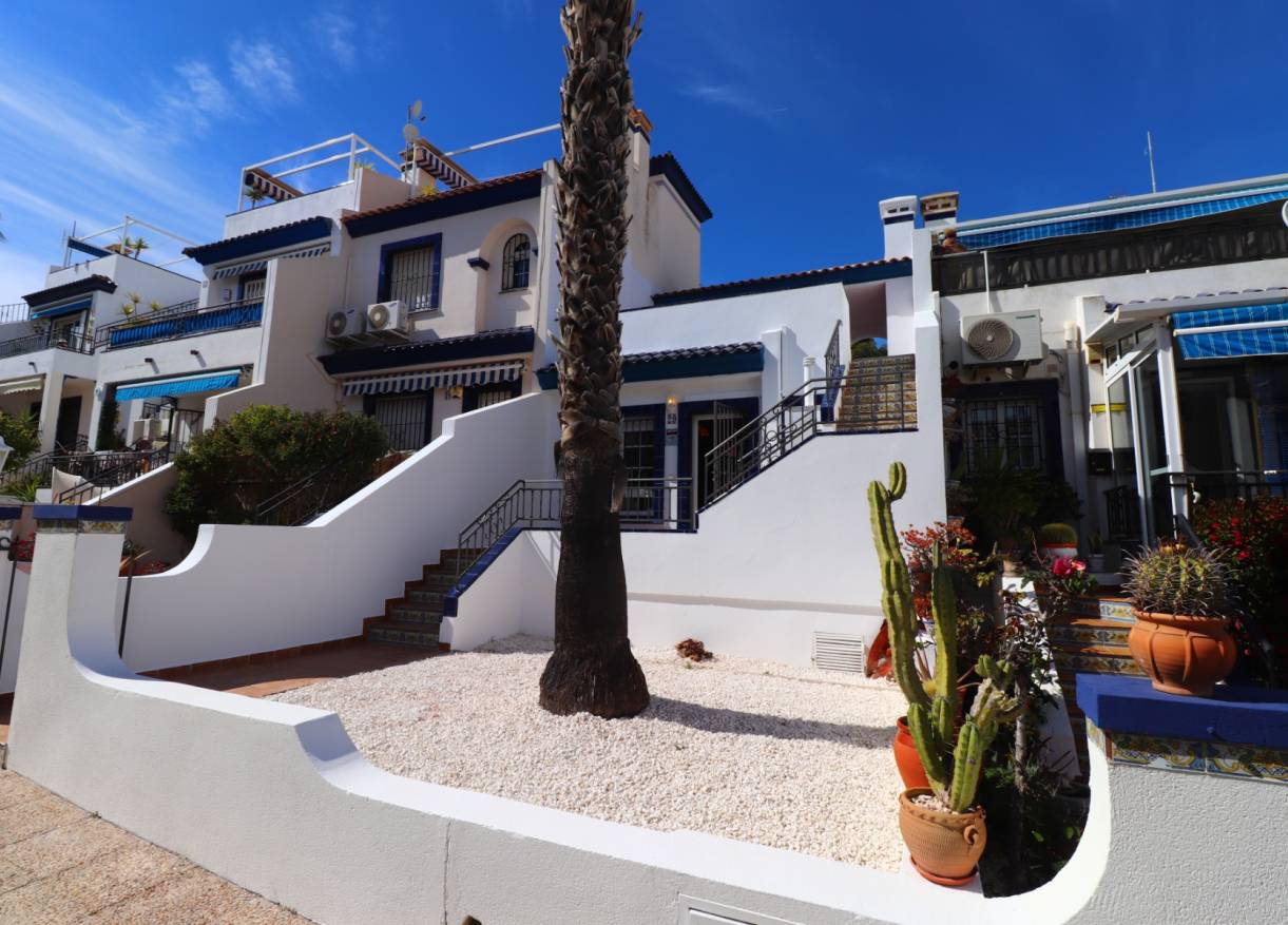 Bestaand - Townhouse / Semi-detached - Orihuela Costa - Villamartin