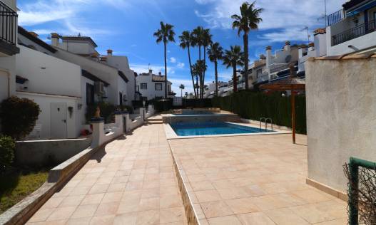 Bestaand - Townhouse / Semi-detached - Orihuela Costa - Villamartin